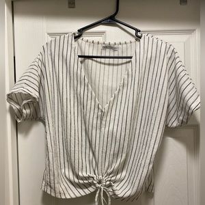 Zara not quite crop top side M